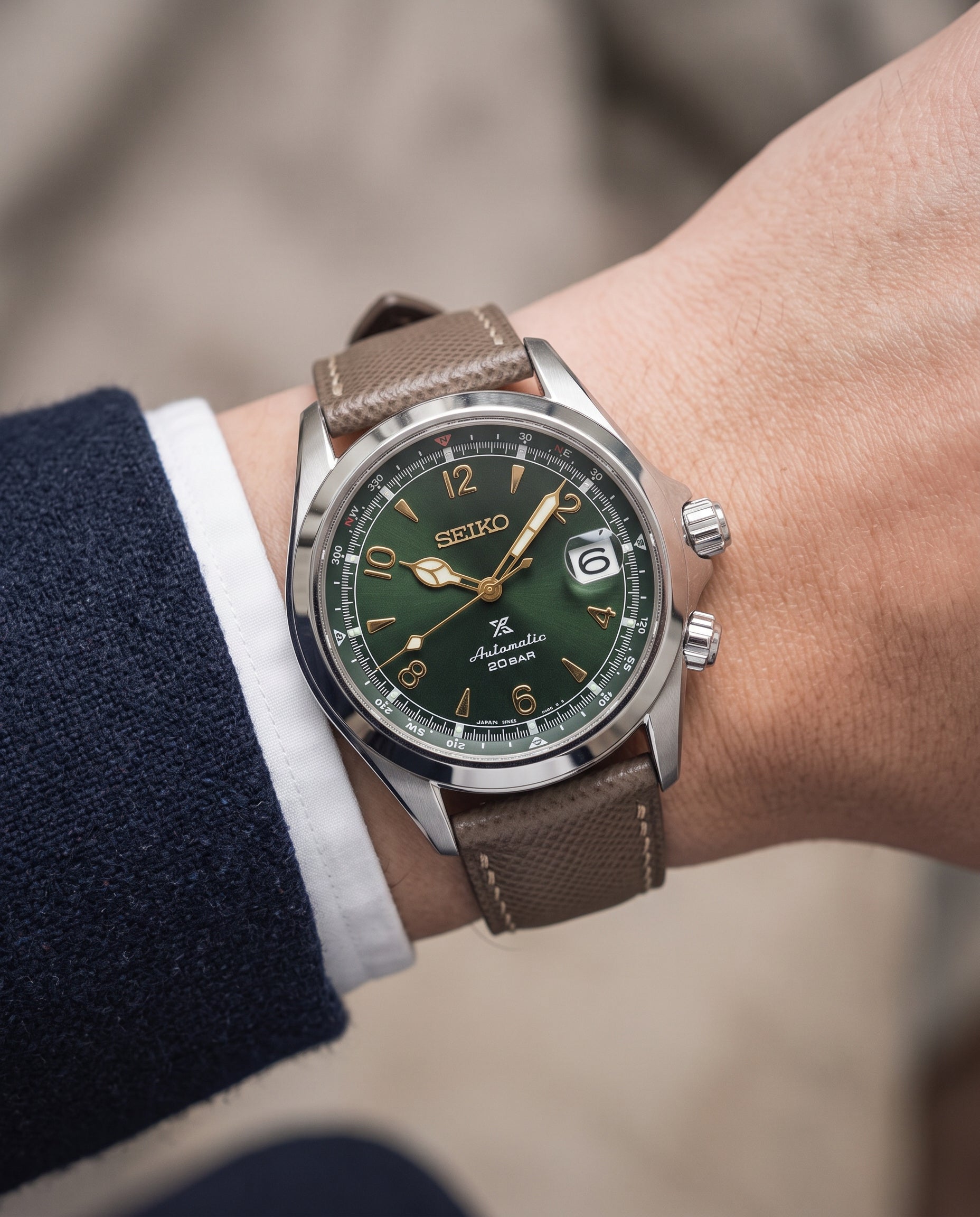 Best Straps for Seiko Alpinist SPB121 | Leather, Rubber & More