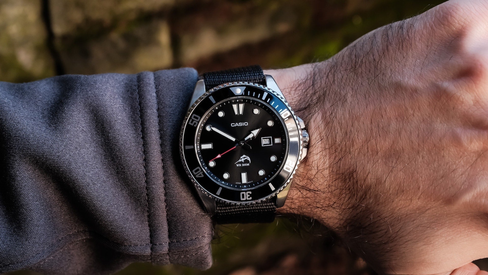 Best Straps for Casio Duro MDV-106 | Delugs