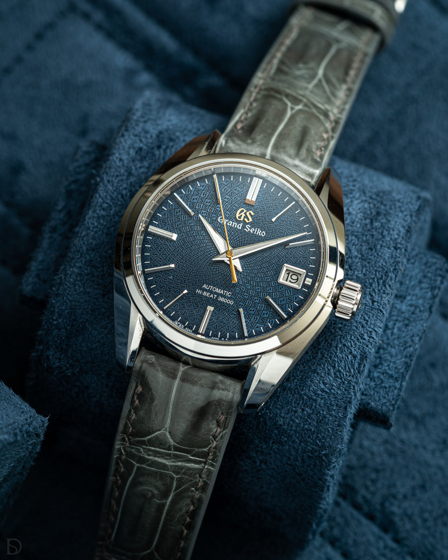 Glossy Grey Crocodile Signature Strap