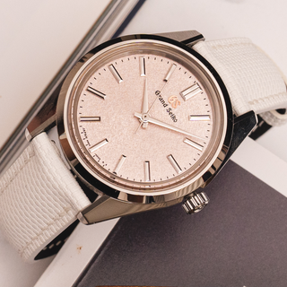 Strap Guide: Grand Seiko SBGW289 44GS Kirazuri Cherry Blossom