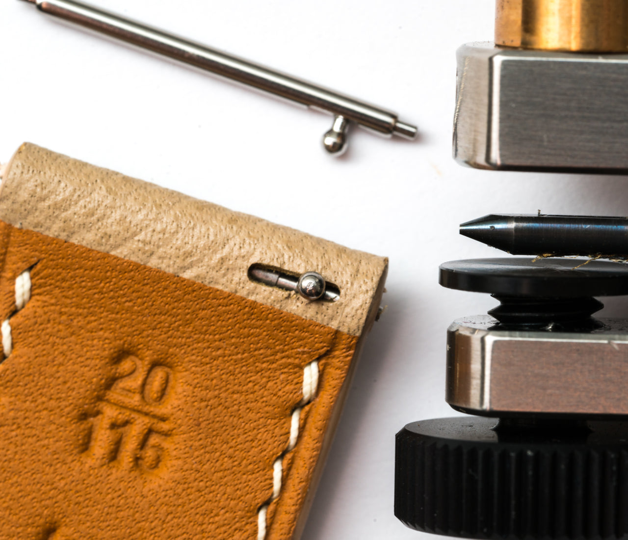 How to Insert and Remove Quick Release Spring Bars from Watch Strap