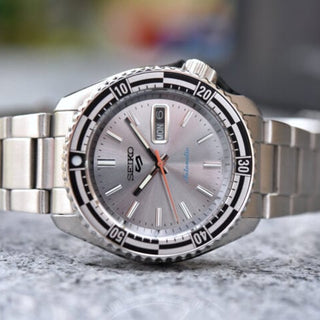 Seiko 5 Sports SRPK09 SKX Sports Style watch
