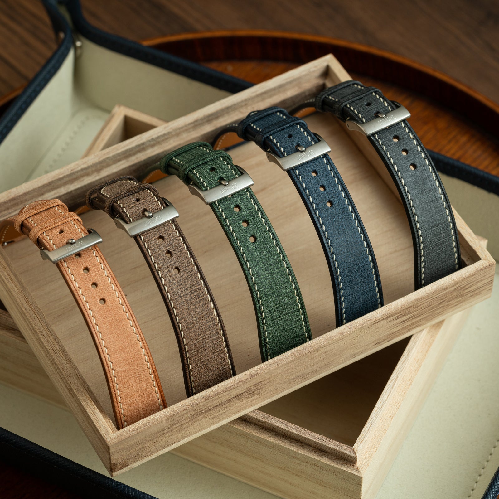 Delcro strap