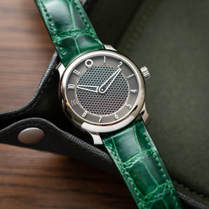 Glossy Emerald Crocodile Signature (Curved) Strap