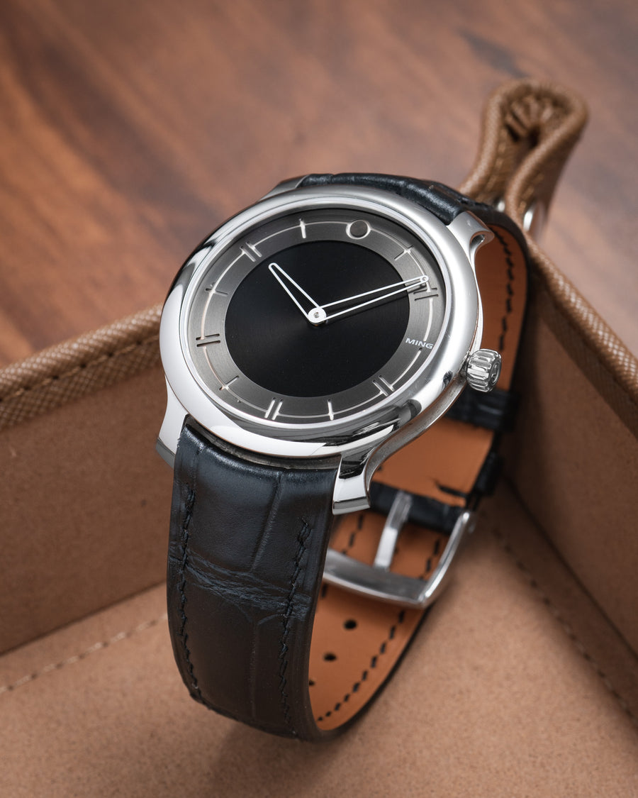 Matte Black Alligator Signature (Curved) Strap