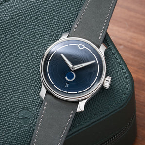 Light Grey Nubuck Slim (Curved) Strap