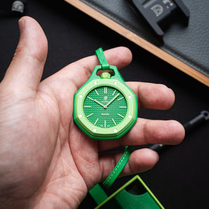 Delugs Royal Pop case-strap