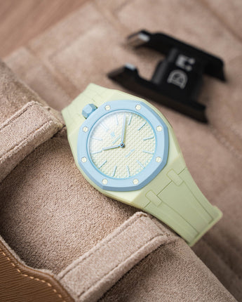 Delugs Royal Pop case-strap