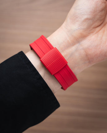 Delugs Royal Pop case-strap