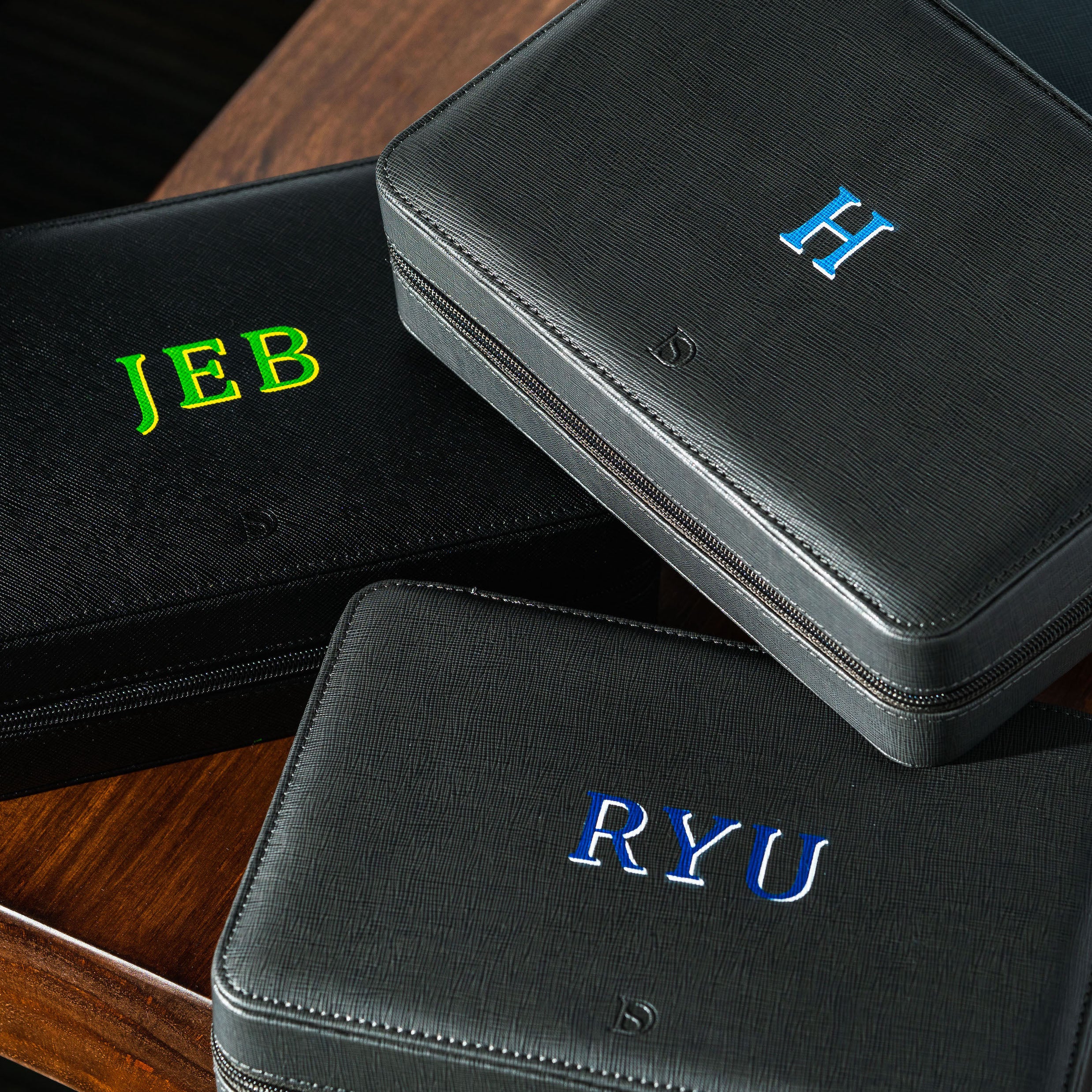Delugs Leather Marquage Monogramming Service